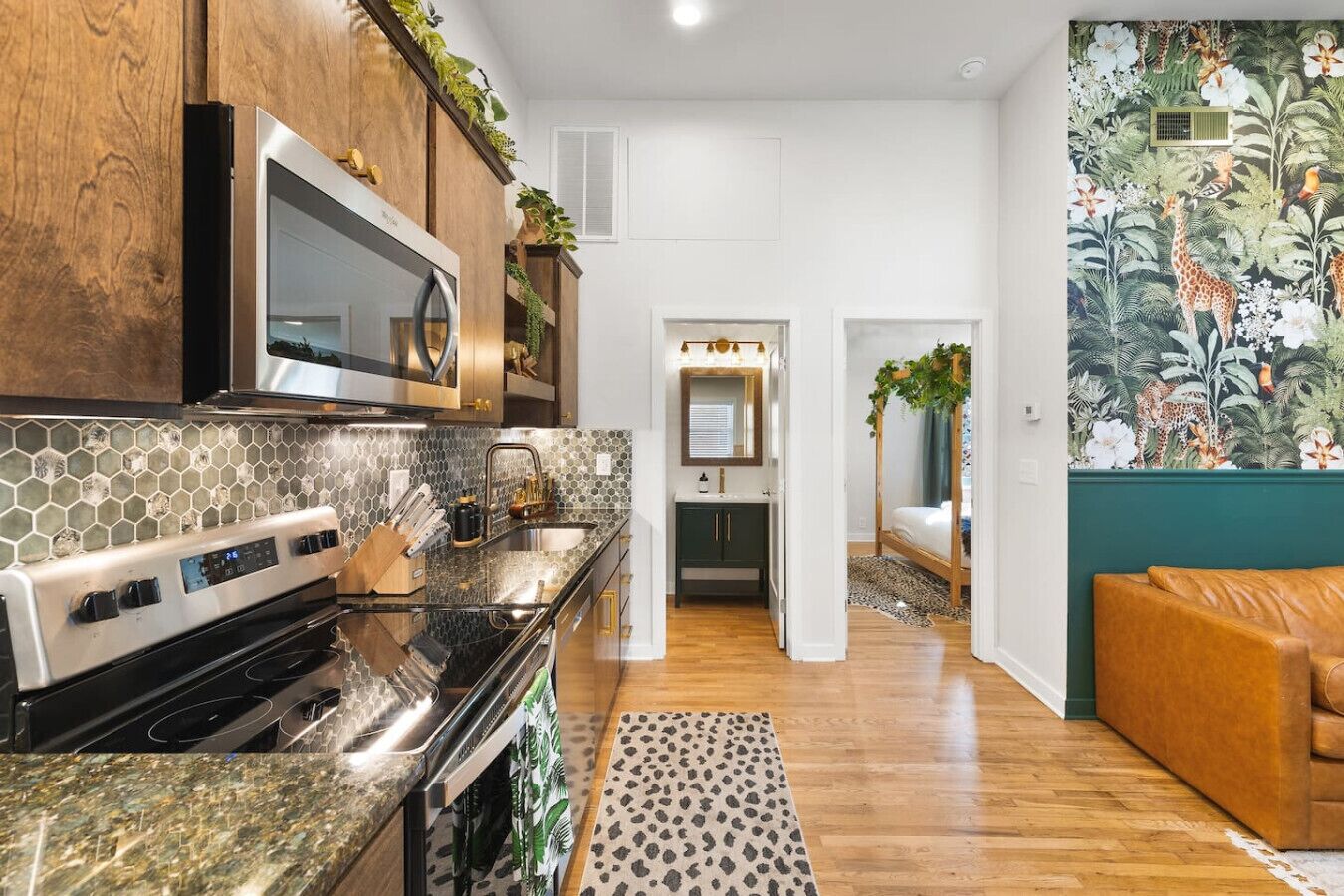 冰箱、微波炉、烤箱、炉灶