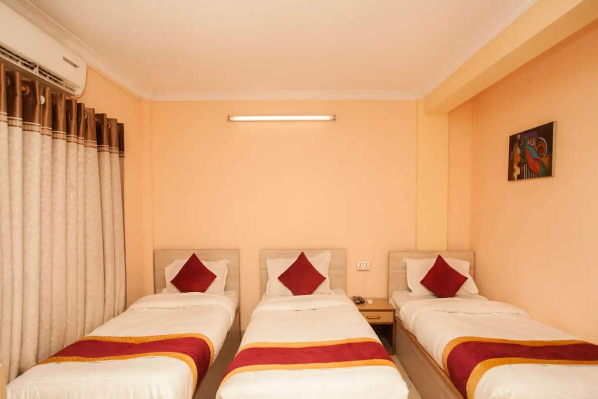 Iron/ironing board, free WiFi