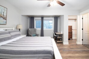 5 makuuhuonetta, työpöytä, vauvan matkasänky, Wi-Fi