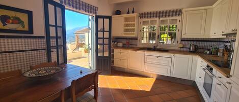 Oven, stovetop, dishwasher, highchair