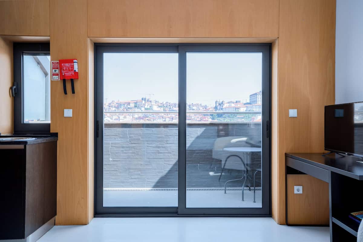 Estudi, terrassa | 1 dormitori, caixa forta a l'habitació i escriptori