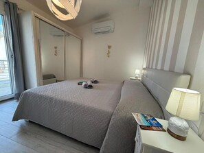2 bedrooms, bed sheets