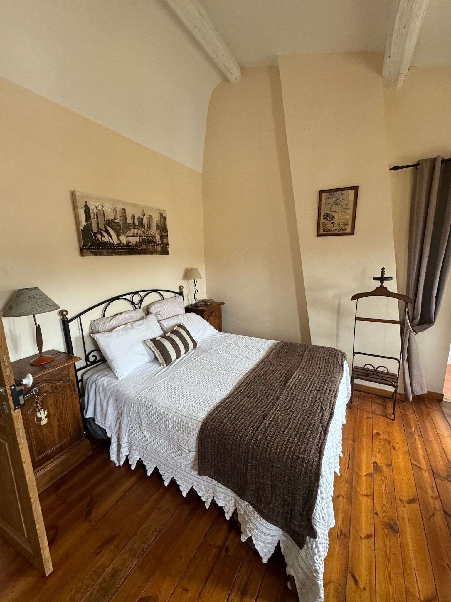 Quarto casal clássico, vista para o jardim | Wi-Fi de cortesia