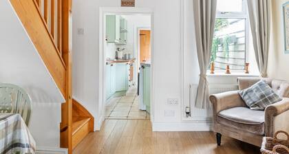 Laurel Cottage Lincoln, historical character cottage 5 minutes walk to Bailgate