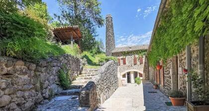 Maison de l'Ecluse en Bord de Rivière avec Cascade - Domaine au Ch'ti Ardéchois