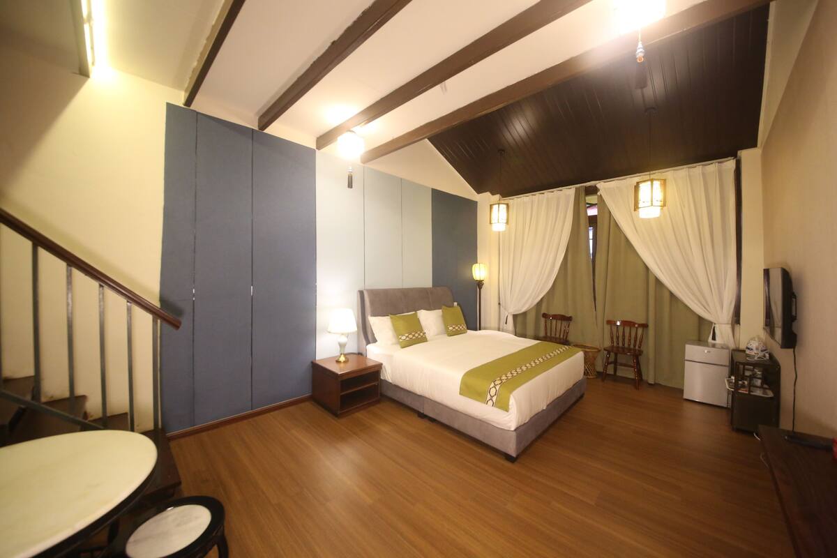 Duplex, City View