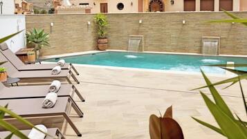 Seasonal outdoor pool
