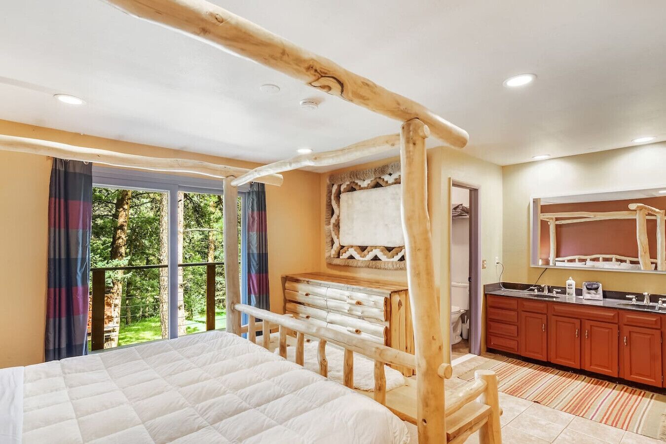 3 Schlafzimmer, Schreibtisch, Bügeleisen/Bügelbrett, Reisekinderbett