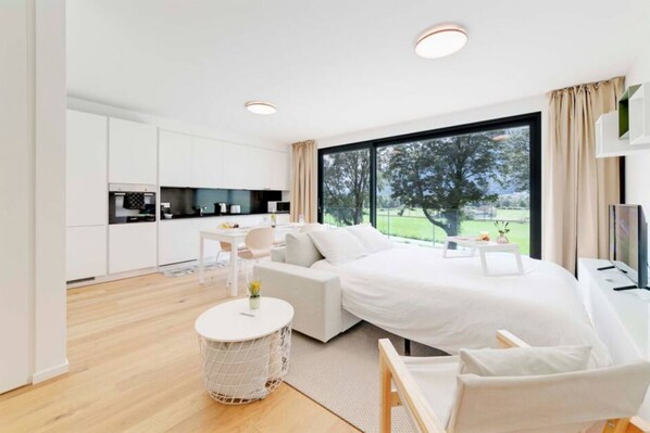 1 slaapkamer, een strijkplank/strijkijzer, wifi, beddengoed