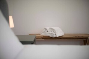 1 bedroom, iron/ironing board, WiFi, bed sheets - An oasis of peace in nature (Calisto 07 Residenza Ticino) (Bellinzona)