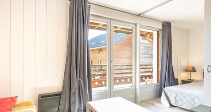 Studio in Saint-Sorlin near Ski Resort & Pool