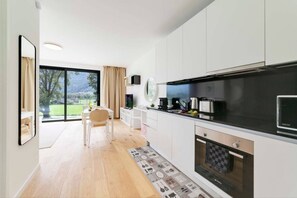 Fridge, microwave, oven, stovetop - An oasis of peace in nature (Lyra 08 Residenza Ticino) (Bellinzona)