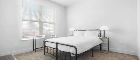 2 chambres, fer et planche à repasser, Wi-Fi, draps fournis