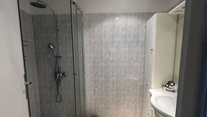 Douche, séchoir à cheveux