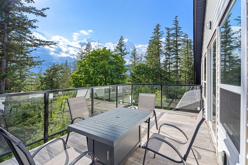 Chic Retreat in Agassiz