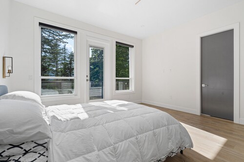 Chic Retreat in Agassiz