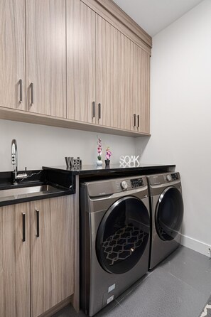 3 bedrooms - Chic Retreat in Agassiz (Harrison Mills)