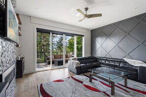 House - Chic Retreat in Agassiz (Harrison Mills)