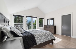 House | 3 bedrooms - Chic Retreat in Agassiz (Harrison Mills)