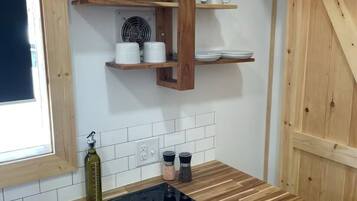 Microwave, oven, stovetop, coffee/tea maker