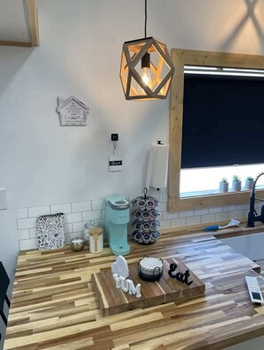 Unclassified image, 5 of 18, button