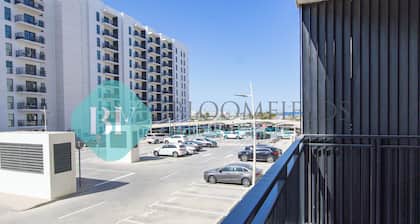 Bloomfields stunning STU In Water Edge