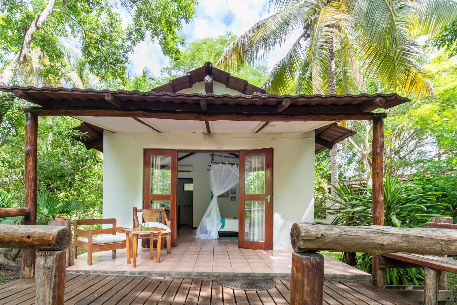 Deluxe Double Room, Garden View | Iron/ironing board