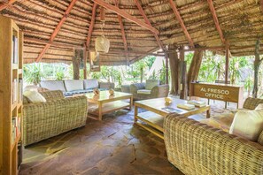 Terrace/patio - LEMON BEACH LODGE VILANCULO (Vilanculos)