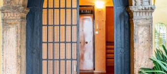 Spazio Seicentesco: historic city centre apartment