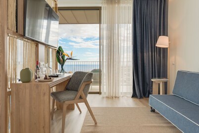 The Editory Ocean Way Funchal