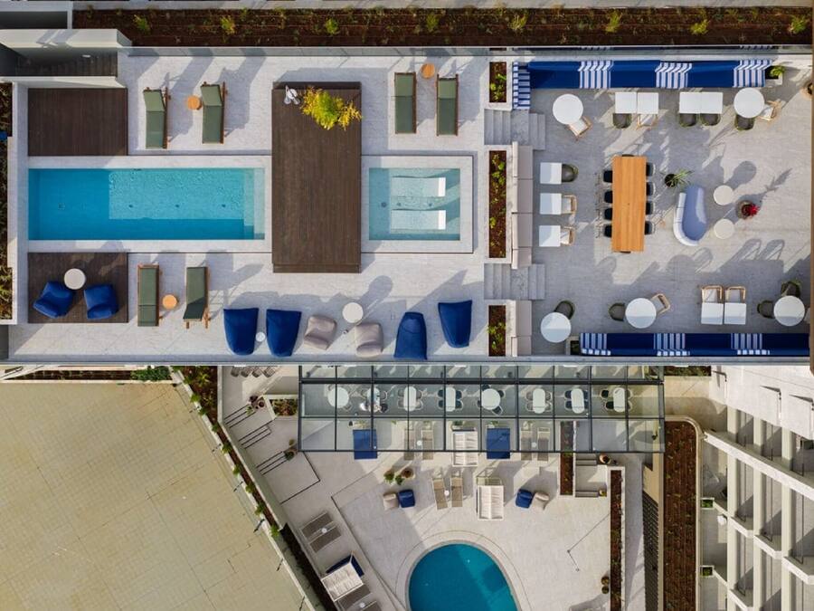 Indoor pool, 2 outdoor pools