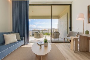 Suite - balkon | Opholdsområde | Fladskærms-tv