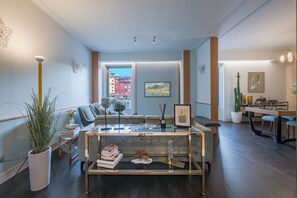 Smart TV, books, music library, stereo