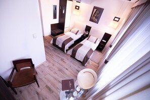Comfort tvÄbÀddsrum | Skrivbord, arbetsyta för laptop, ljudisolering och gratis wi-fi