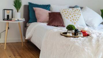 1 bedroom, WiFi, bed sheets