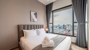 Presidential Suite, 3 Bedrooms, Club Lounge Access, City View | Egyptian cotton sheets, premium bedding, down comforters