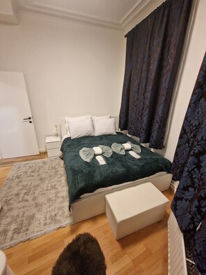 2 sovrum, strykjärn/strykbräda, wi-fi och sängkläder