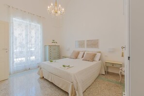 Strykejern/-brett, reiseseng for barn og wi-fi (inkludert)