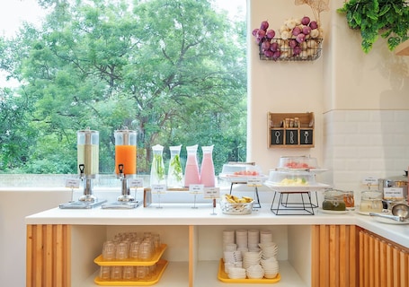 Morgunverðarhlaðborð daglega (375 INR á mann)