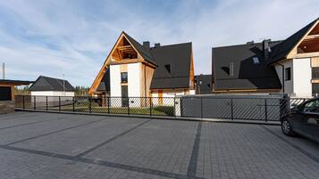 Parkir mandiri gratis