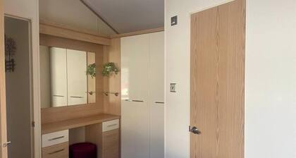 Lakeside 2 Bedroom Caravan