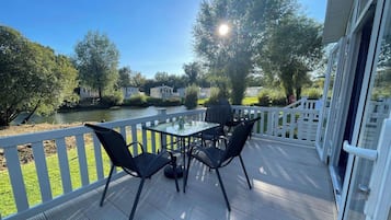 Tempat makan outdoor