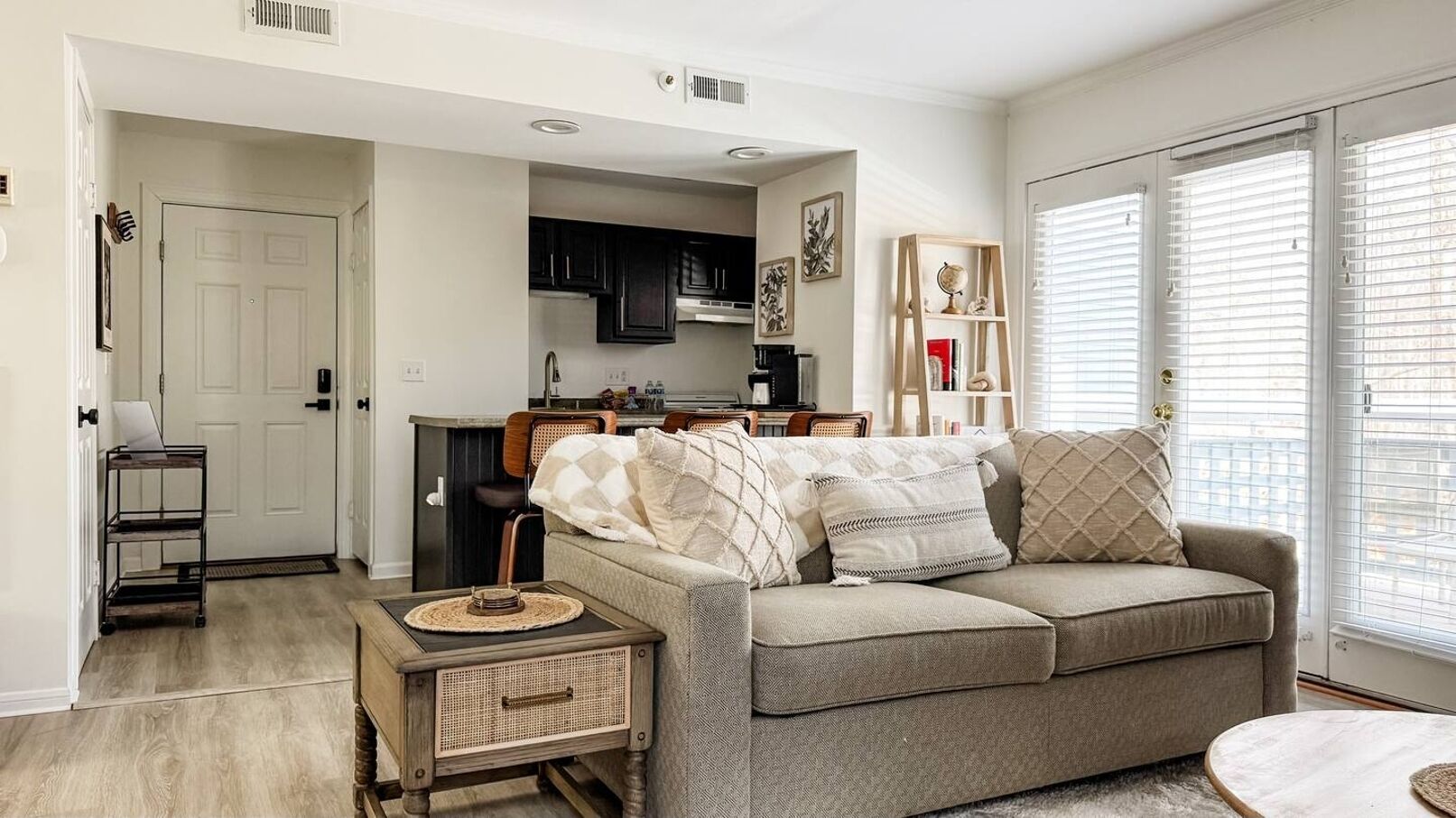 Smart TV, fireplace, offices