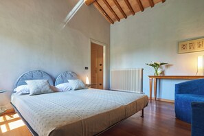 Double Room | Minibar, laptop workspace, free WiFi, bed sheets - La Gazzara Castell'In Villa (Castelnuovo Berardenga)