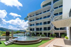 Outdoor pool - Naiharn Loft near Beach UTL B325 (Rawai)