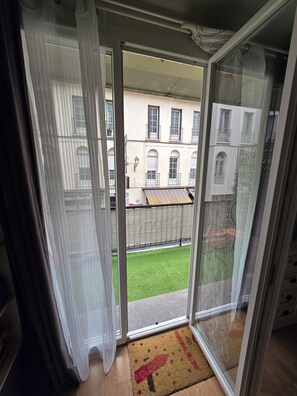 Interior - Le Granny's; cosy, quiet 2-bedroom apartment near town center and cable car (Bagnères-de-Luchon)