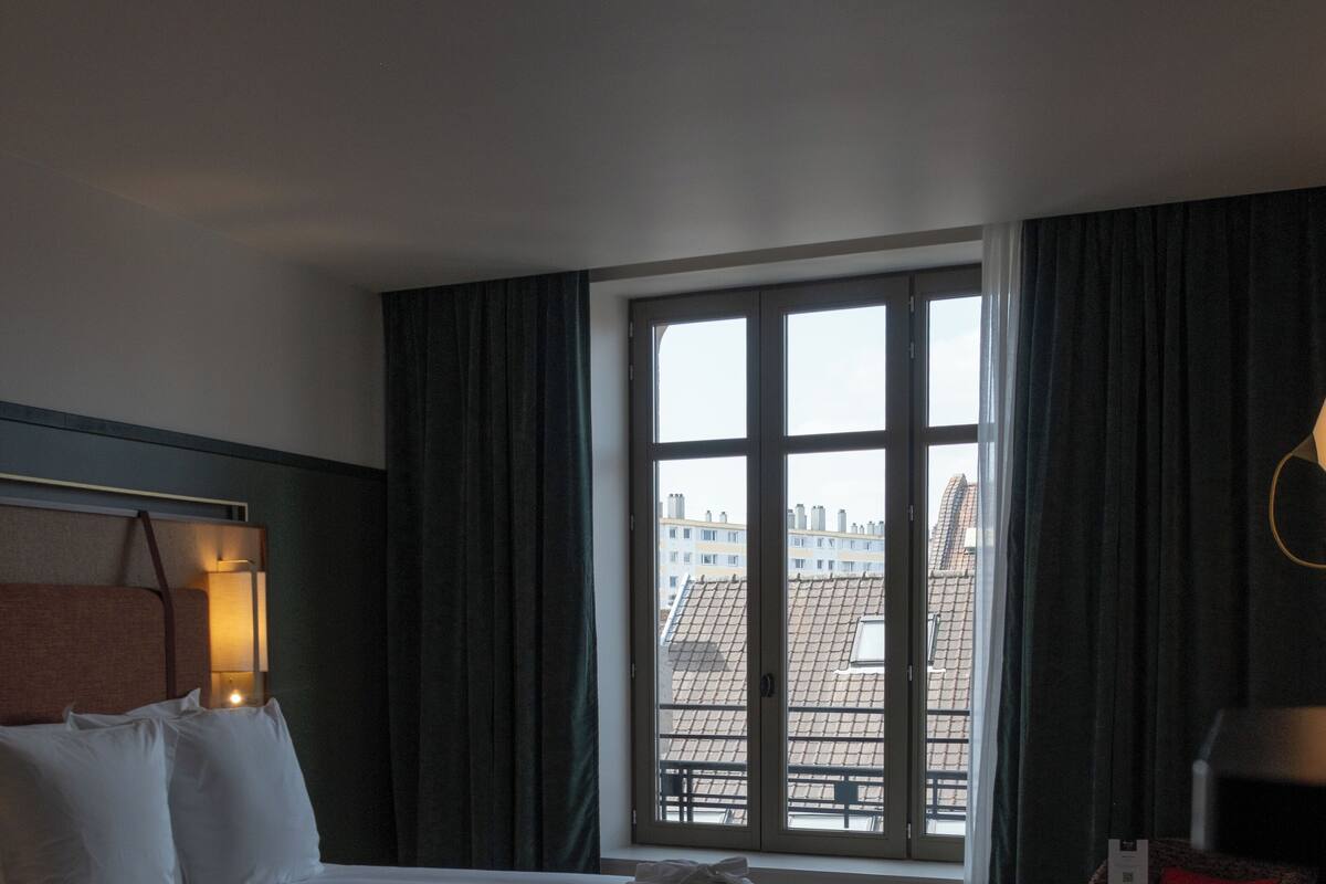 Comfort Room | Free cots/infant beds, free WiFi, bed sheets