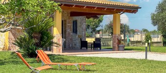 Casa Costanzo - Two Bedroom Villa, Sleeps 5