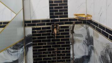 House, 1 Bedroom, Accessible, Smoking | Bathroom