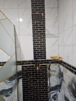 House, 1 Bedroom, Accessible, Smoking | Bathroom - Accommodation Near R102 Princess Grant (KwaDukuza)